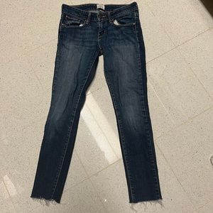 Levi slight curve skinny
